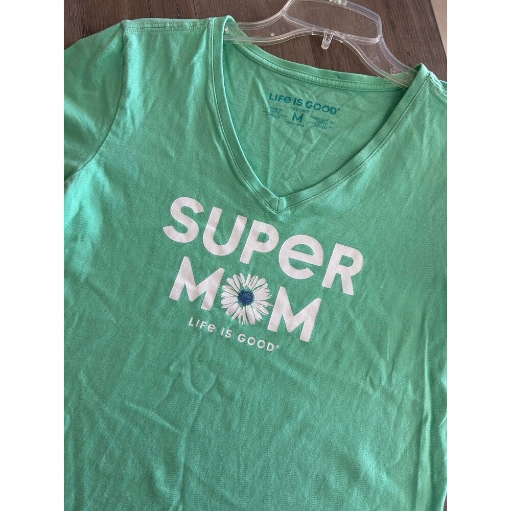 Life is Good Women Short Sleeve Crusher Tshirt Super Mom Green Size M
